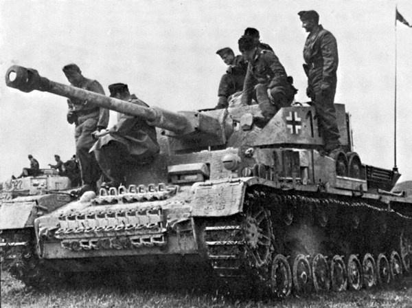 Средний танк PZ.IV. «Рабочая лошадка» Панцерваффе