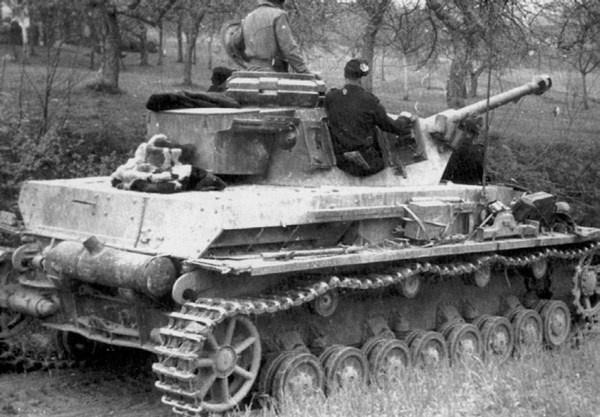 Средний танк PZ.IV. «Рабочая лошадка» Панцерваффе